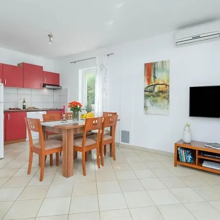 Rampic Comfortable Holiday Villa Fažana